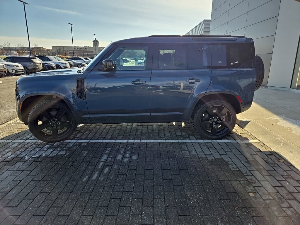 Used 2020 Land Rover Defender 110 HSE image 8