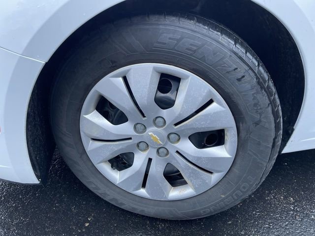 Used 2014 Chevrolet Cruze LS image 28