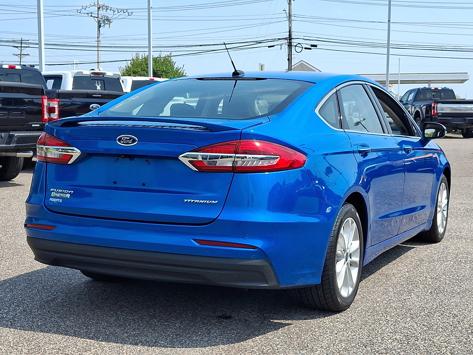 Used 2019 Ford Fusion Energi Titanium FWD image 10