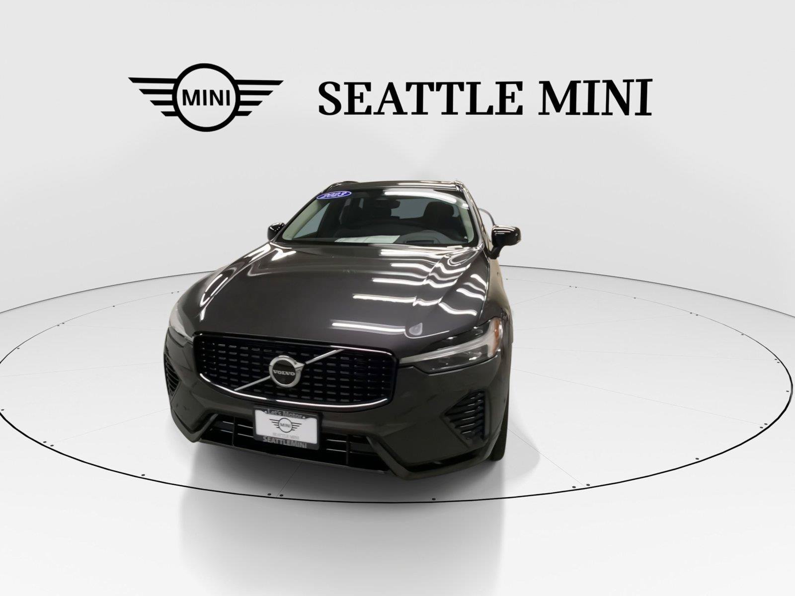 Used 2023 Volvo XC60 T8 Ultimate w/ Protection Package Premier AWD/4WD image 4