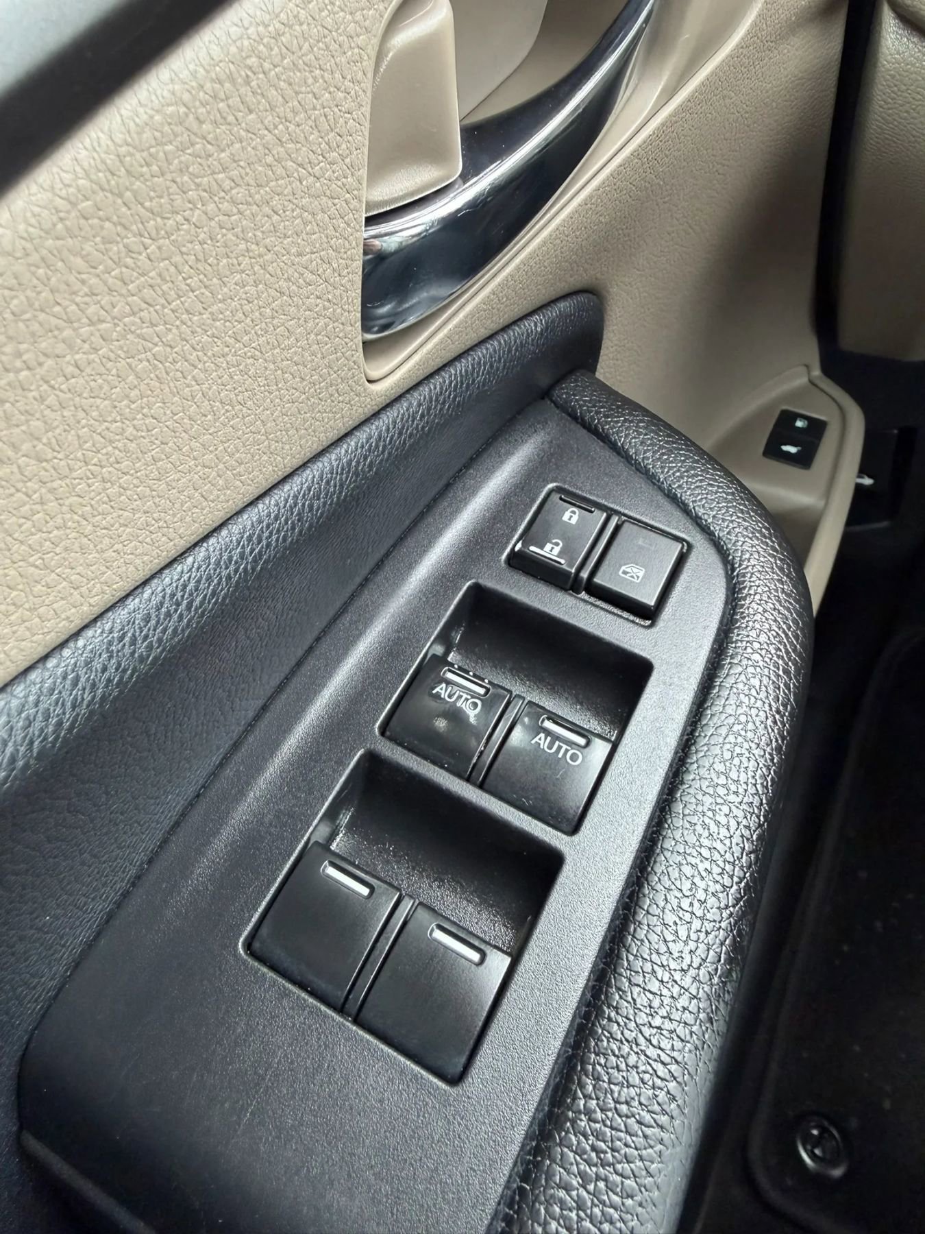 Used 2016 Honda Pilot EX-L image 24