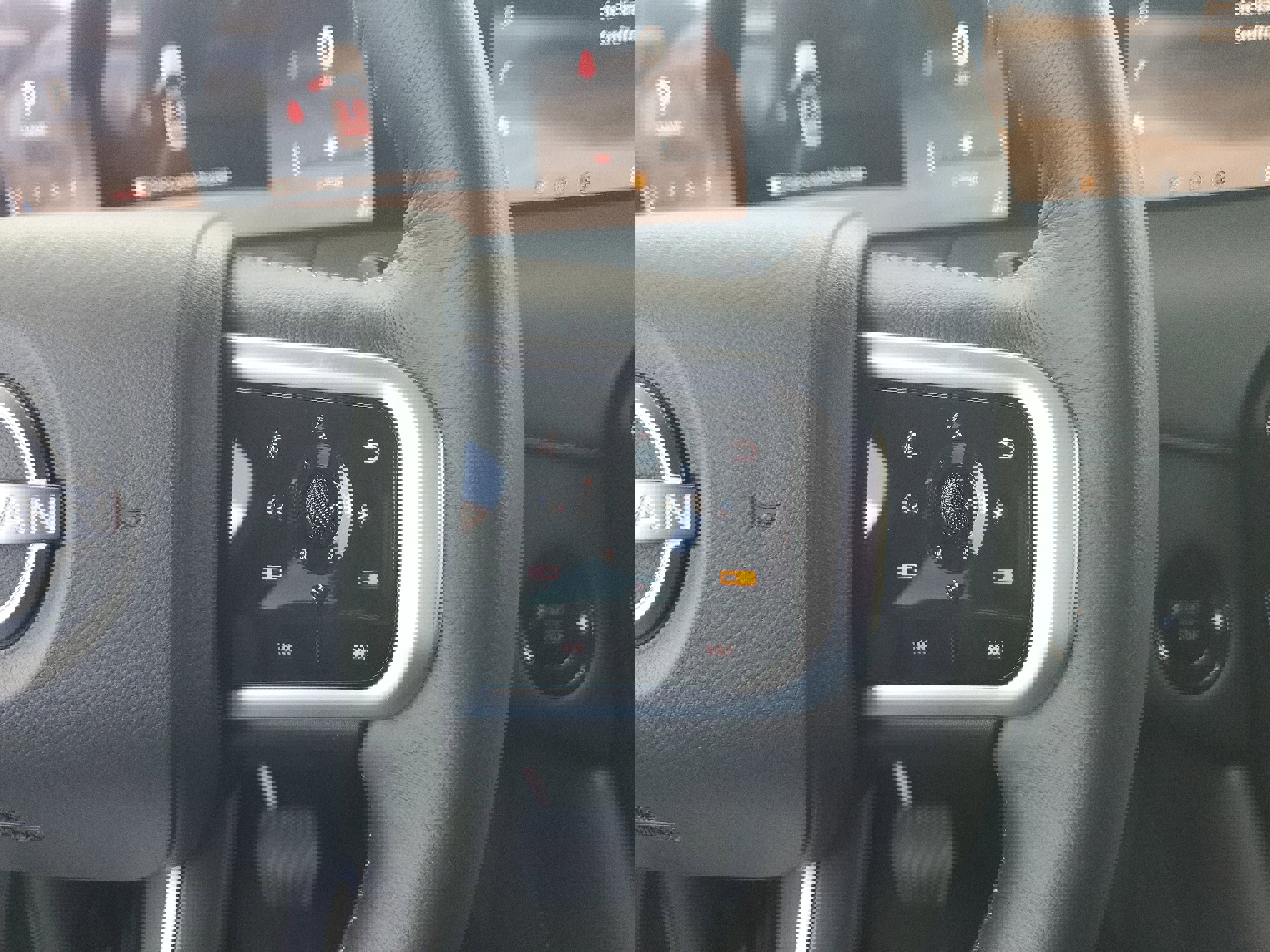 New 2025 Nissan Armada SL w/ Captain's Chari Seat Package image 22