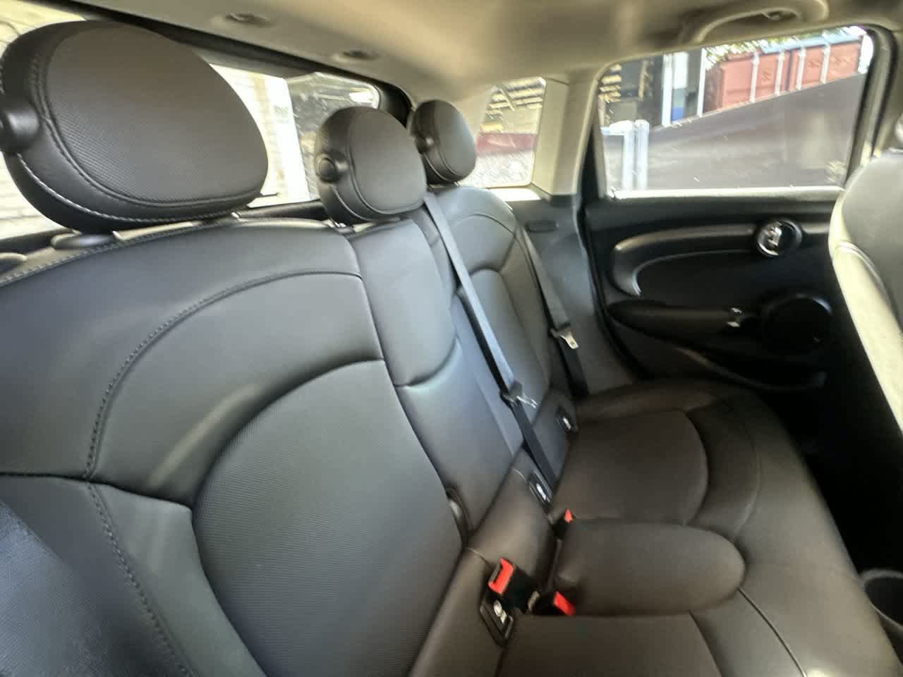 Used 2022 MINI Cooper 4-Door Hardtop FWD image 26