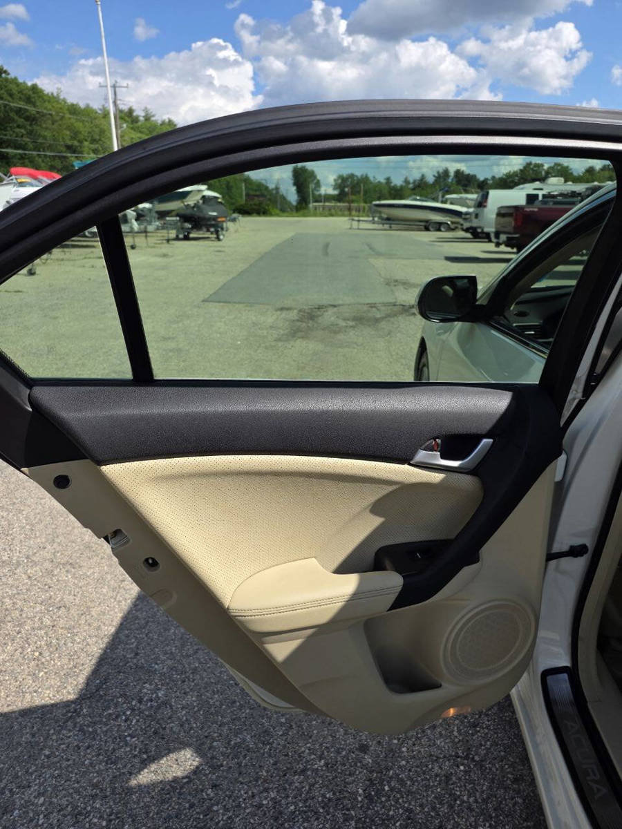 Used 2011 Acura TSX Sedan FWD image 18