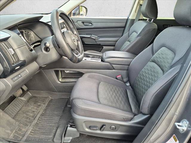 Used 2023 Nissan Pathfinder SV FWD image 8