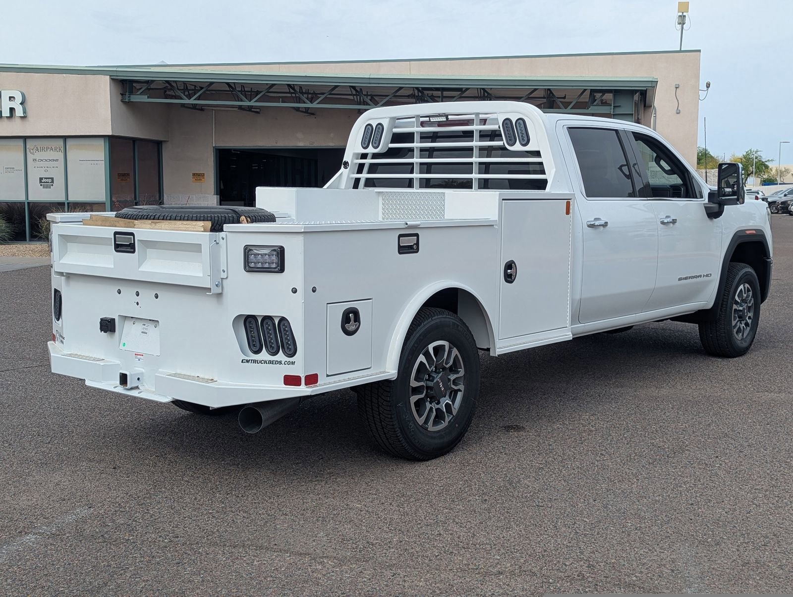 New 2026 GMC Sierra 3500 SLT w/ SLT Convenience Package image 6