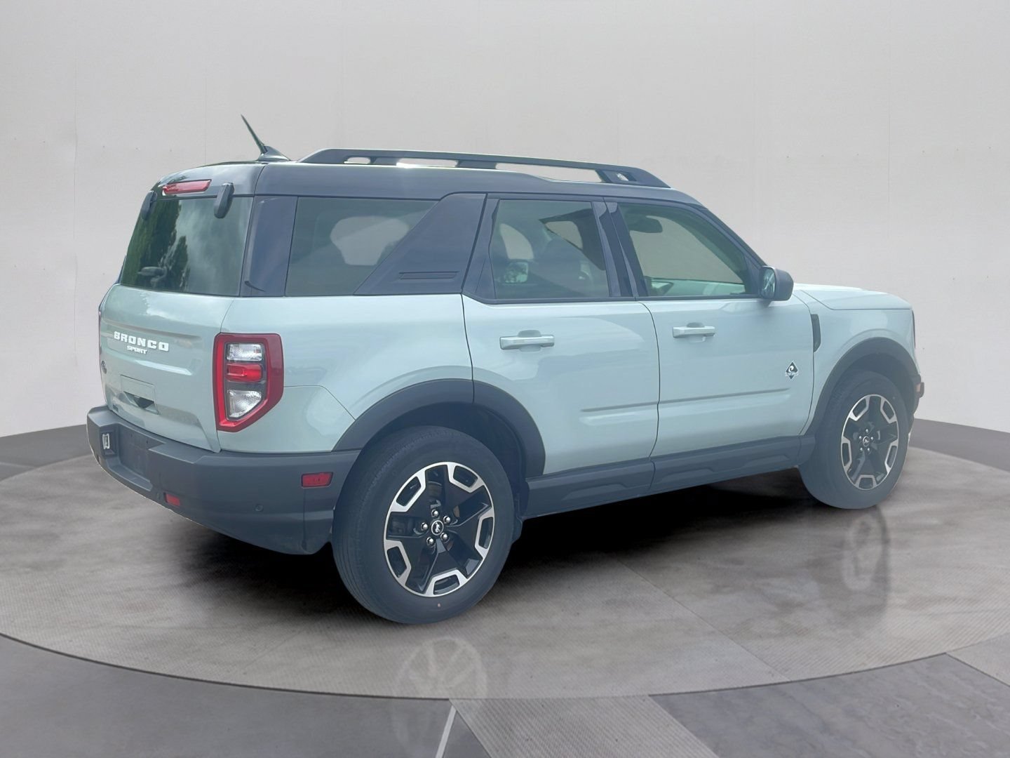 Certified 2023 Ford Bronco Sport Outer Banks w/ Tech Package AWD/4WD image 6
