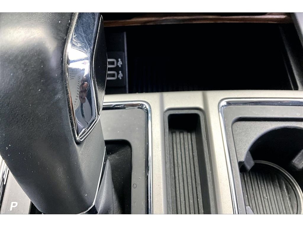 Used 2019 Ford F150 Lariat w/ Equipment Group 502A Luxury AWD/4WD image 30
