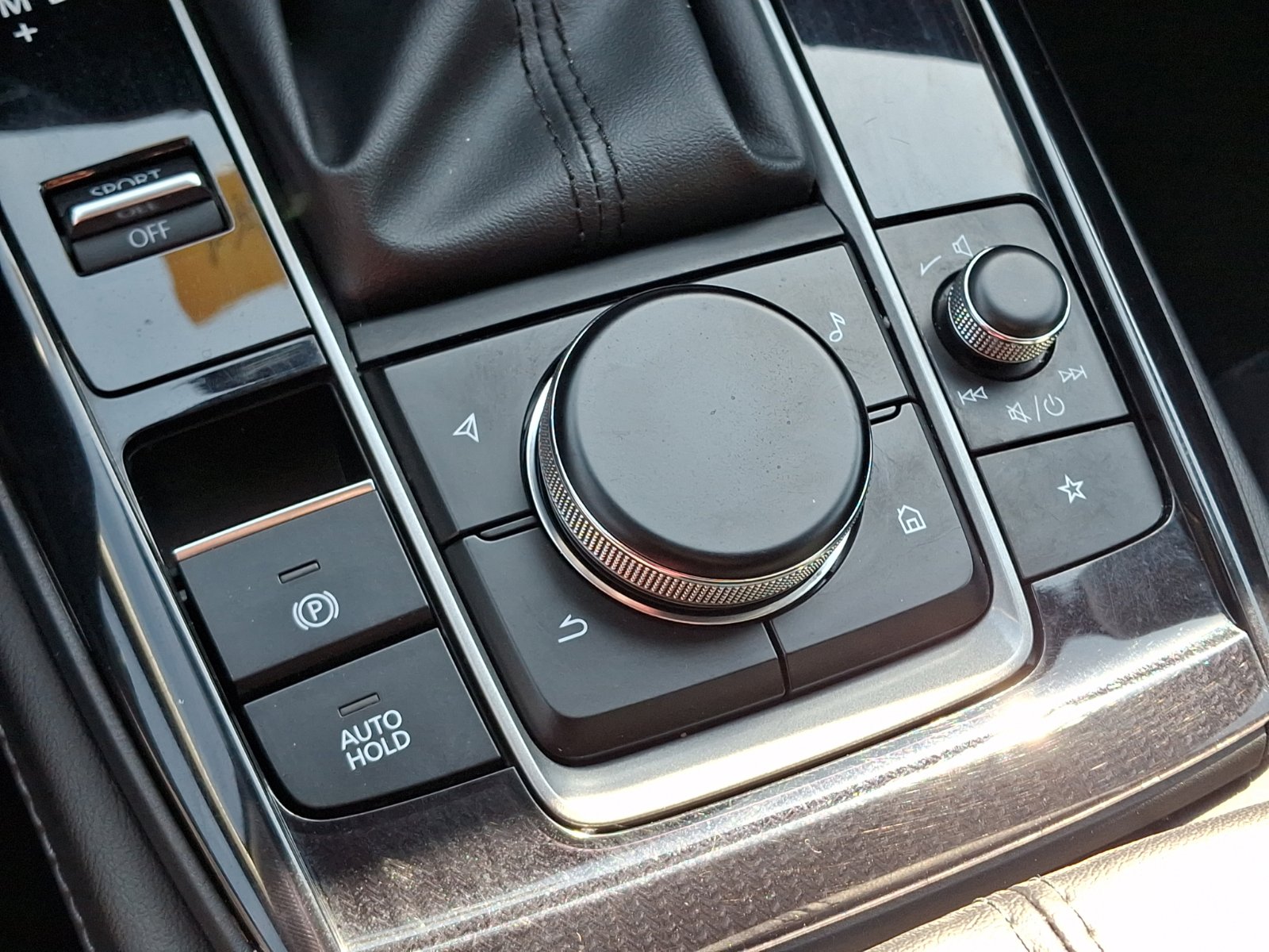 Certified 2024 MAZDA CX-30 AWD 2.5 S w/ Select Sport Pkg image 24