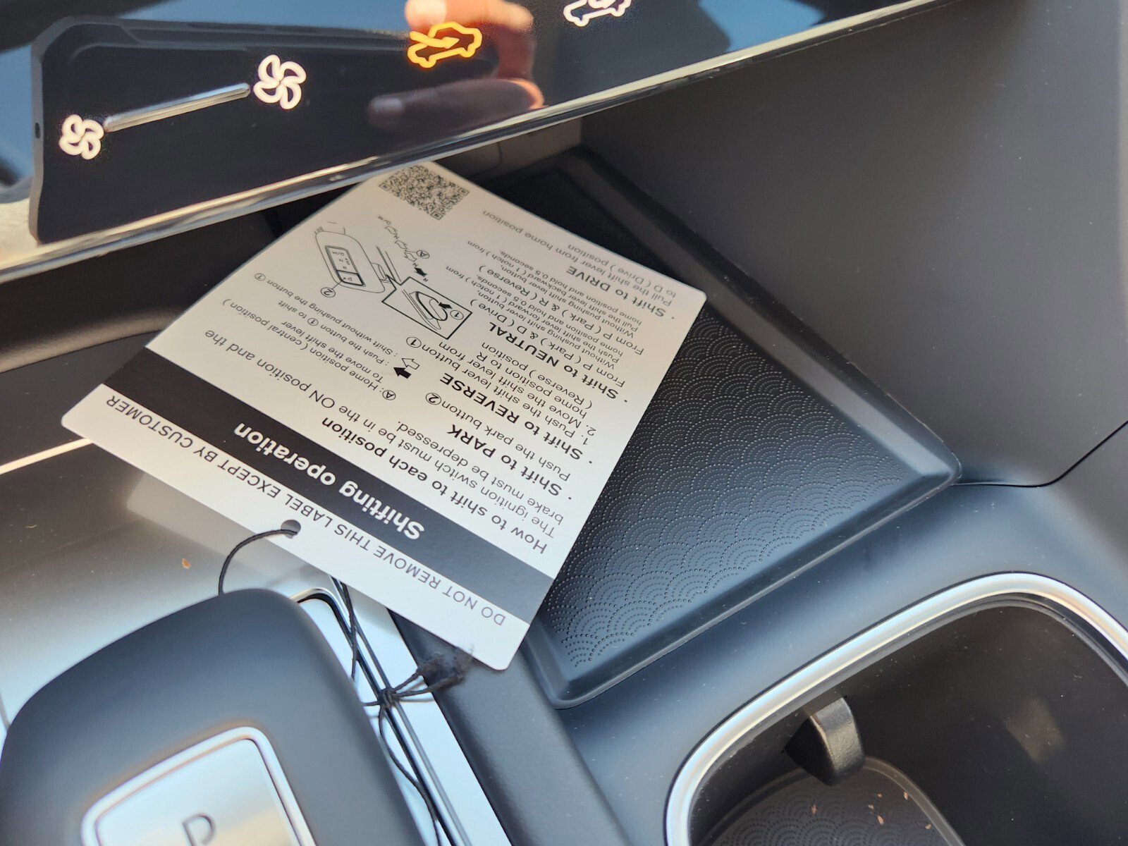 Certified 2025 INFINITI QX60 Luxe w/ Lighting Package (N94) image 24