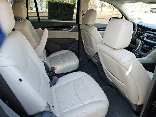 Used 2024 Cadillac XT6 Premium Luxury w/ Technology Package image 16