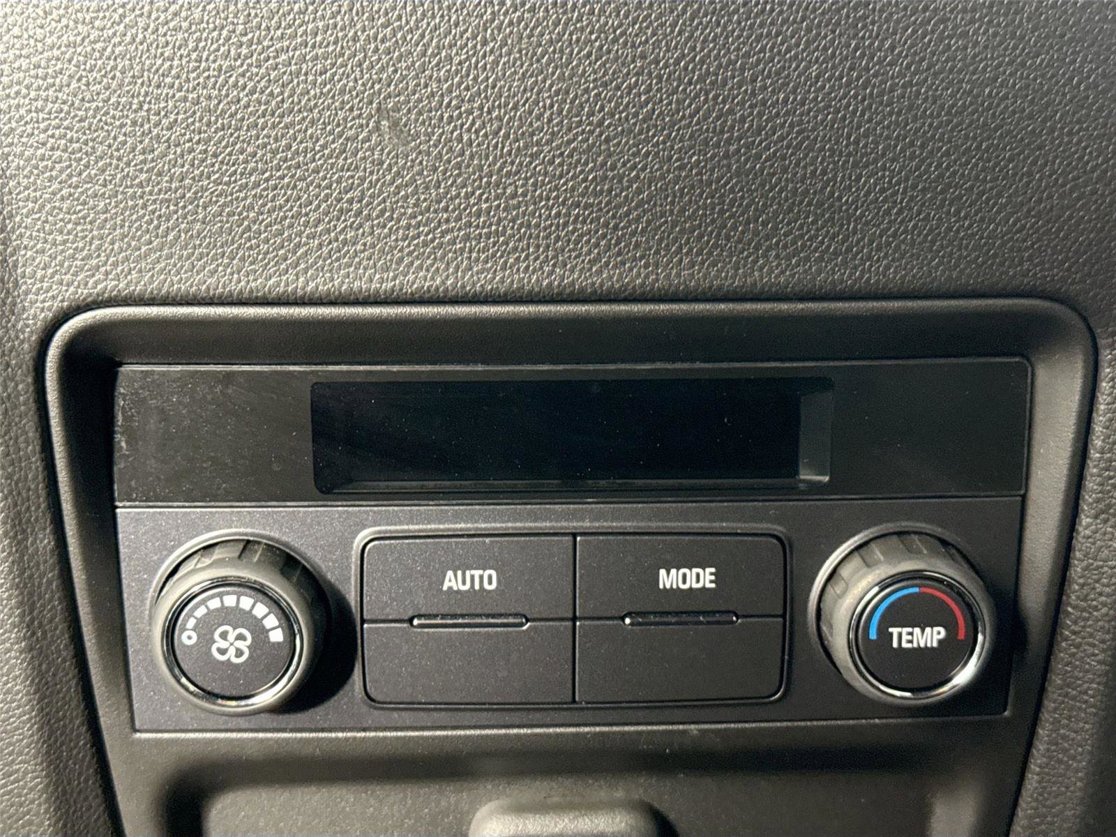 Used 2024 Buick Enclave Essence image 36