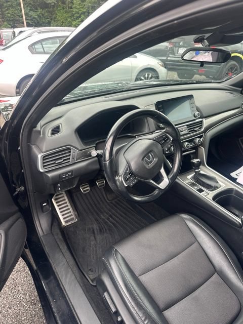 Used 2018 Honda Accord Sport image 6