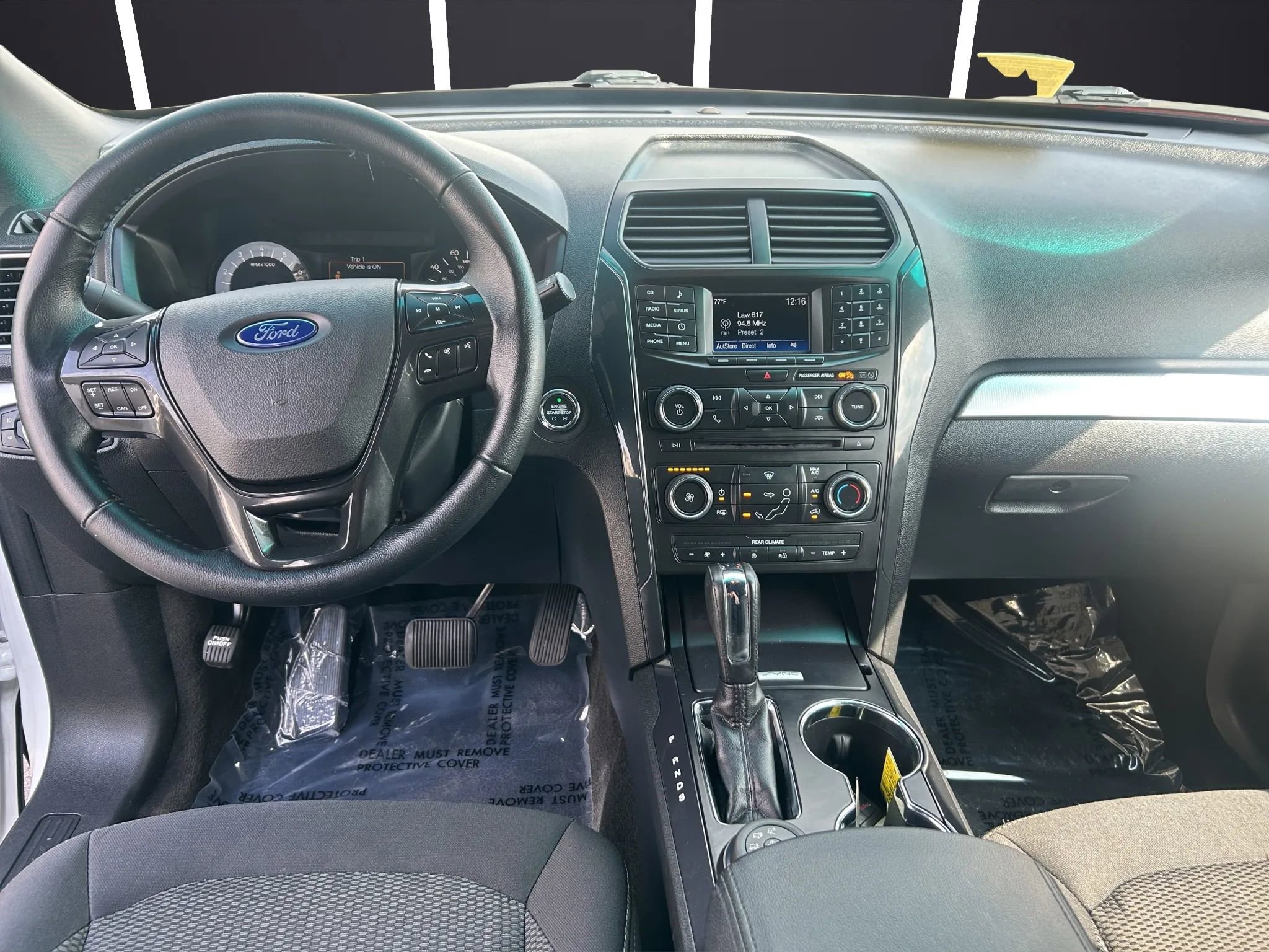 Used 2017 Ford Explorer XLT AWD/4WD image 16
