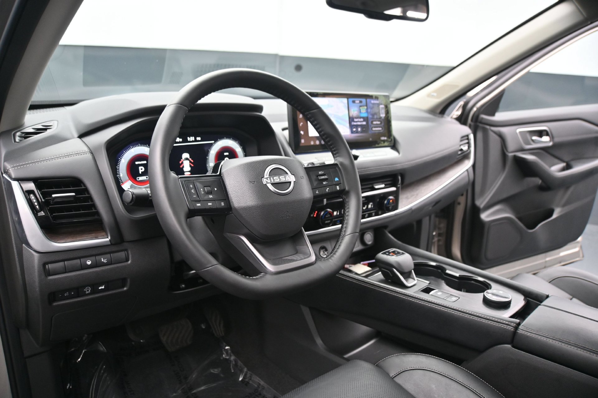 Used 2026 Nissan Rogue Platinum w/ Platinum Premium Package AWD/4WD image 23