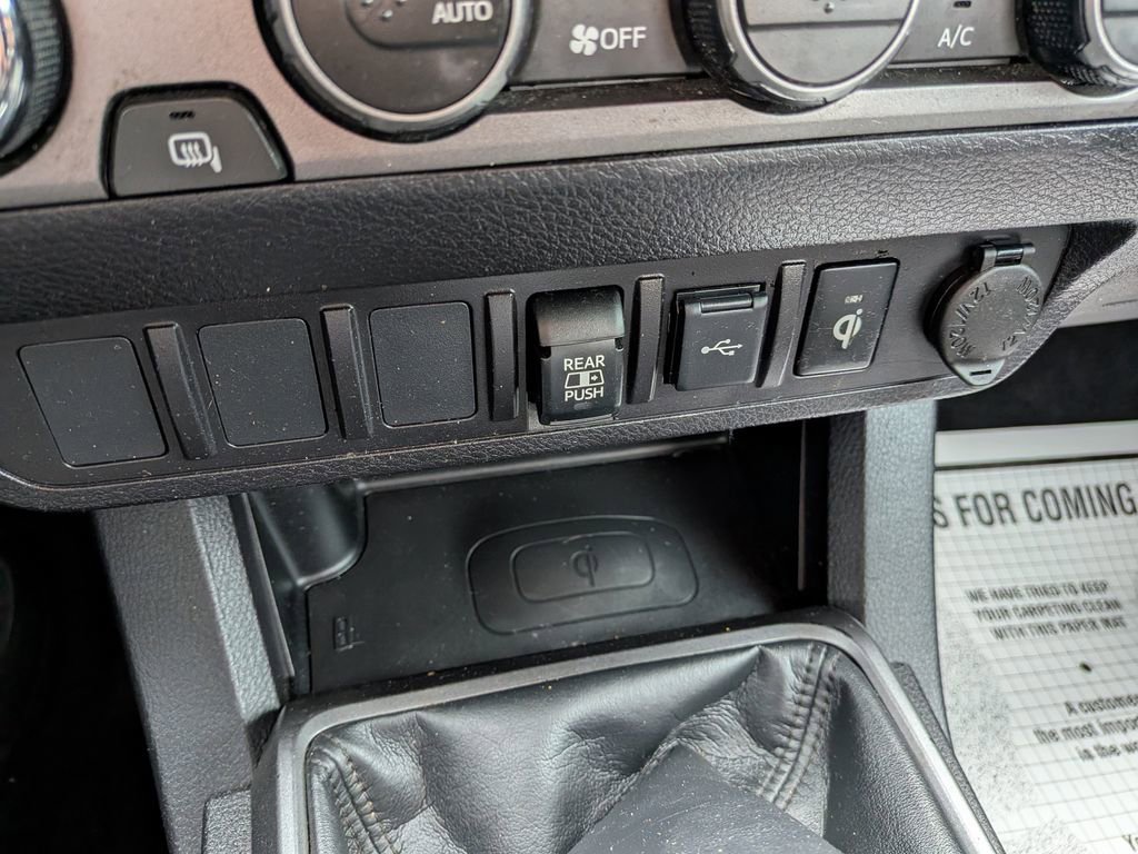 Used 2021 Toyota Tacoma TRD Off-Road image 19