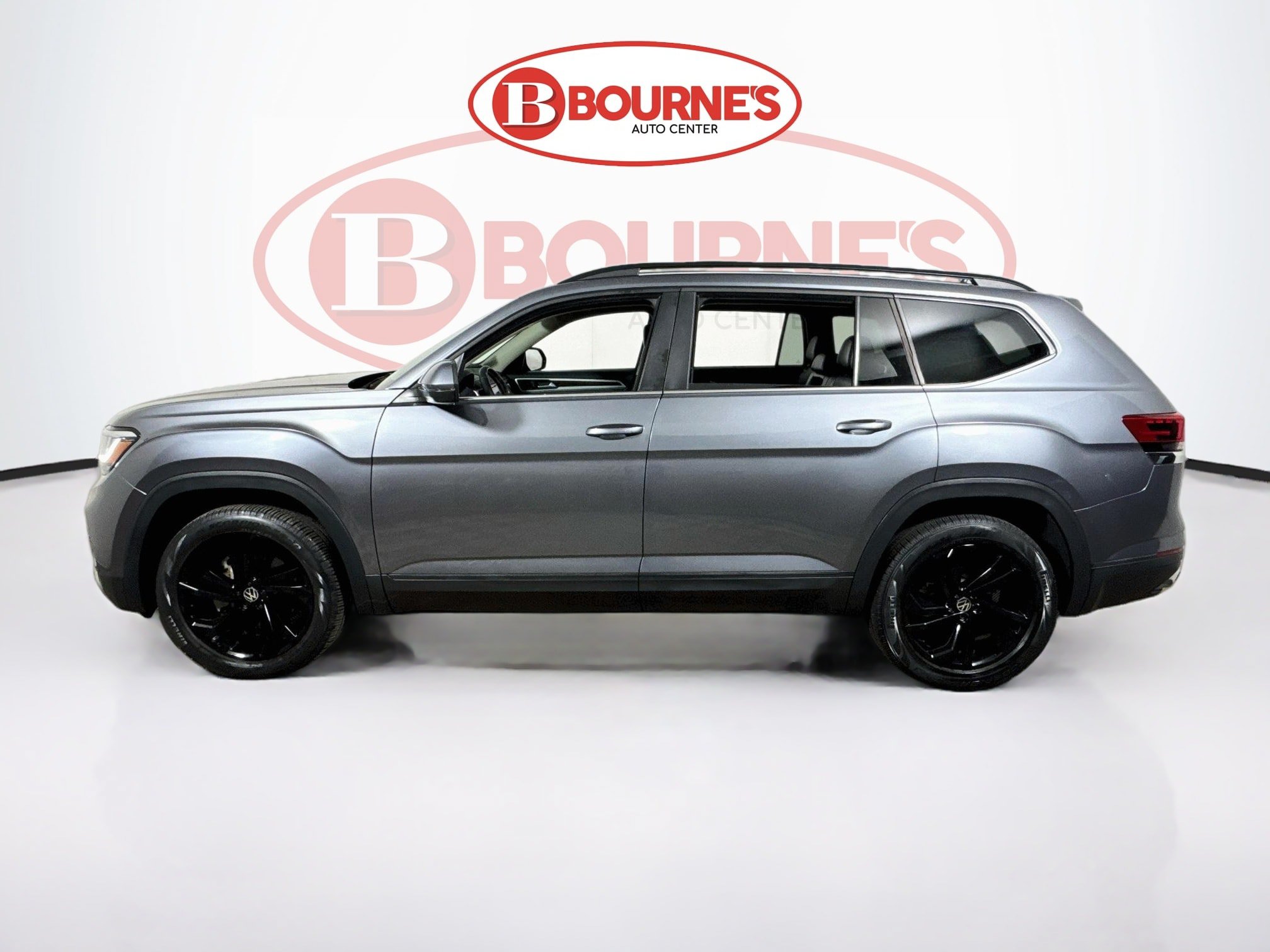 Used 2023 Volkswagen Atlas SE w/ Black Wheel Package AWD/4WD image 7