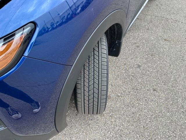 New 2025 Nissan Kicks SR image 10