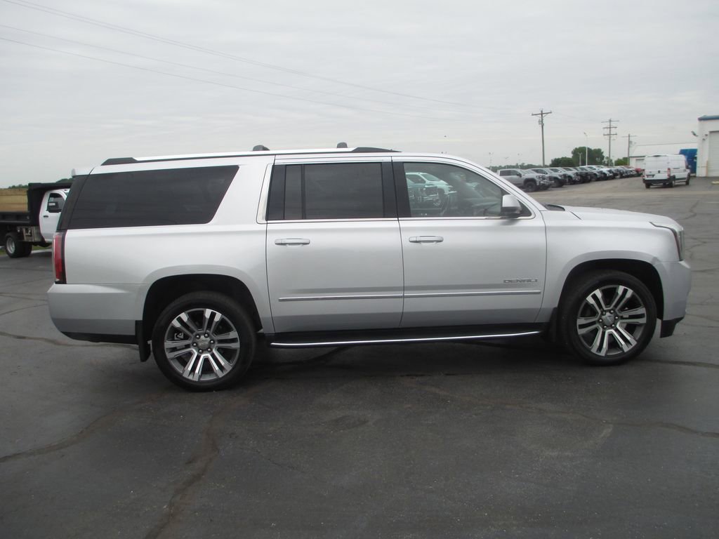 Used 2019 GMC Yukon XL Denali w/ Open Road Package AWD/4WD image 2