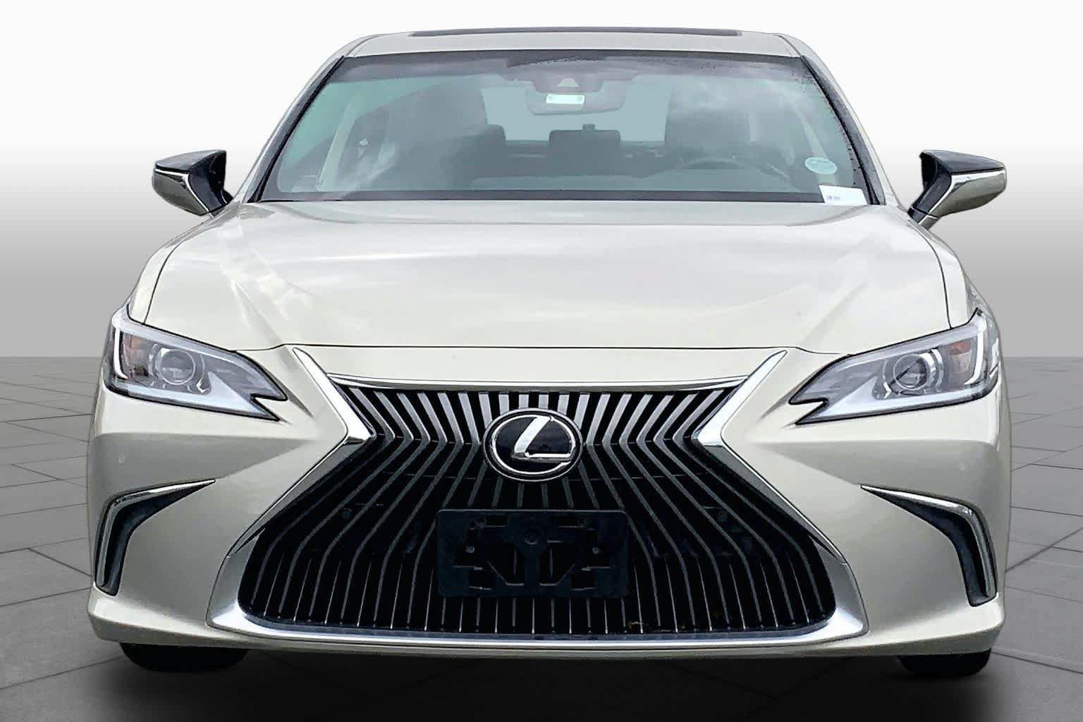 Certified 2021 Lexus ES 350 w/ Premium Package FWD image 4