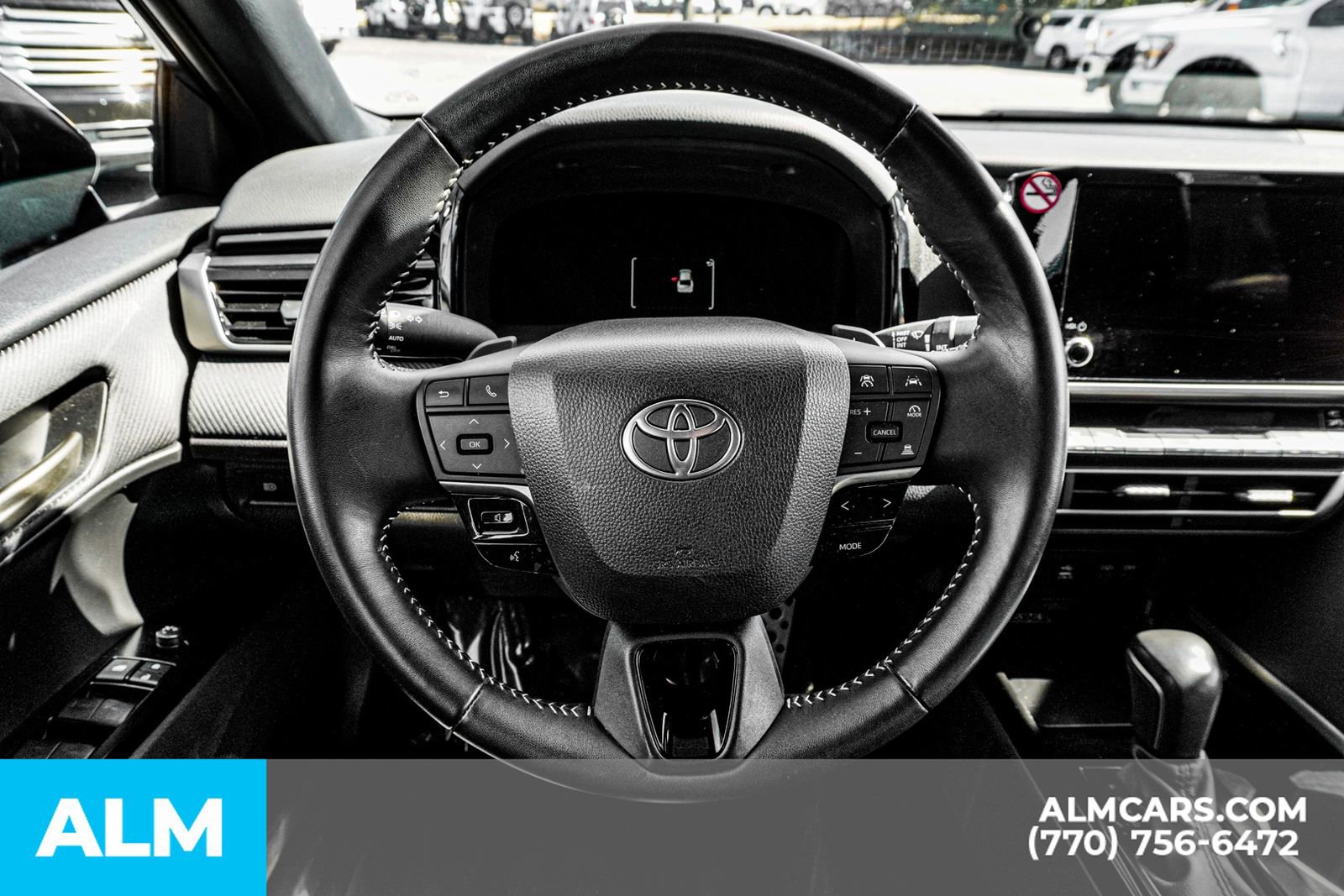 Used 2025 Toyota Camry SE image 29