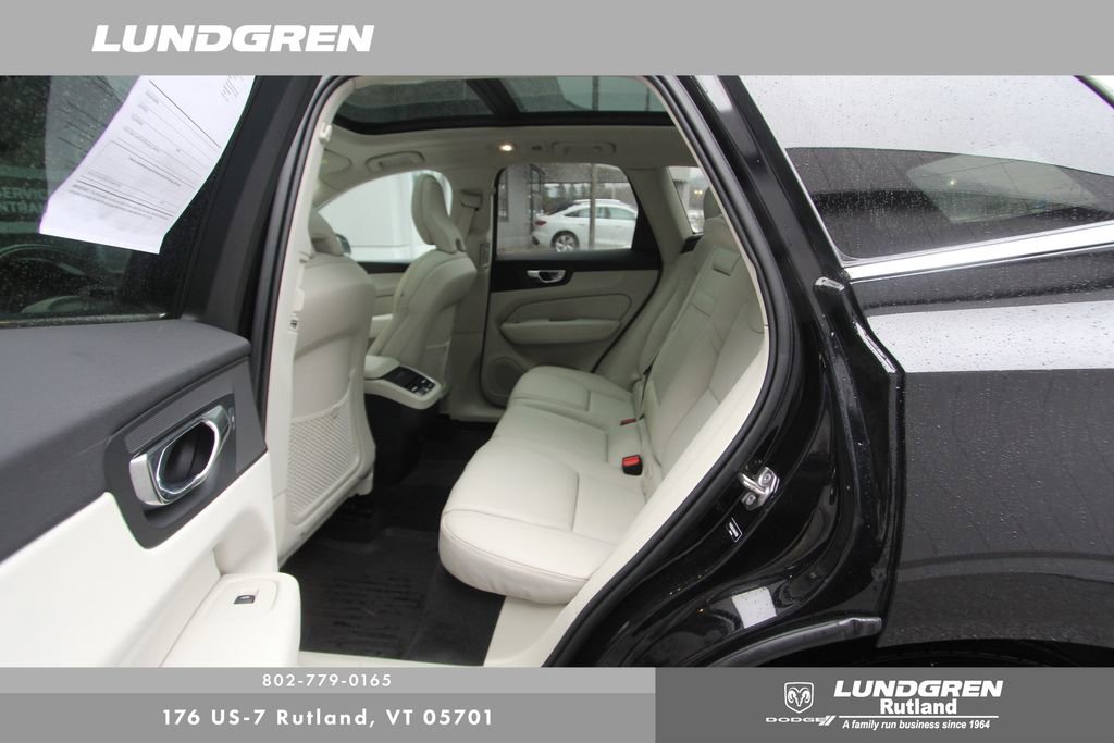 Used 2022 Volvo XC60 B6 Inscription w/ Advanced Package image 38