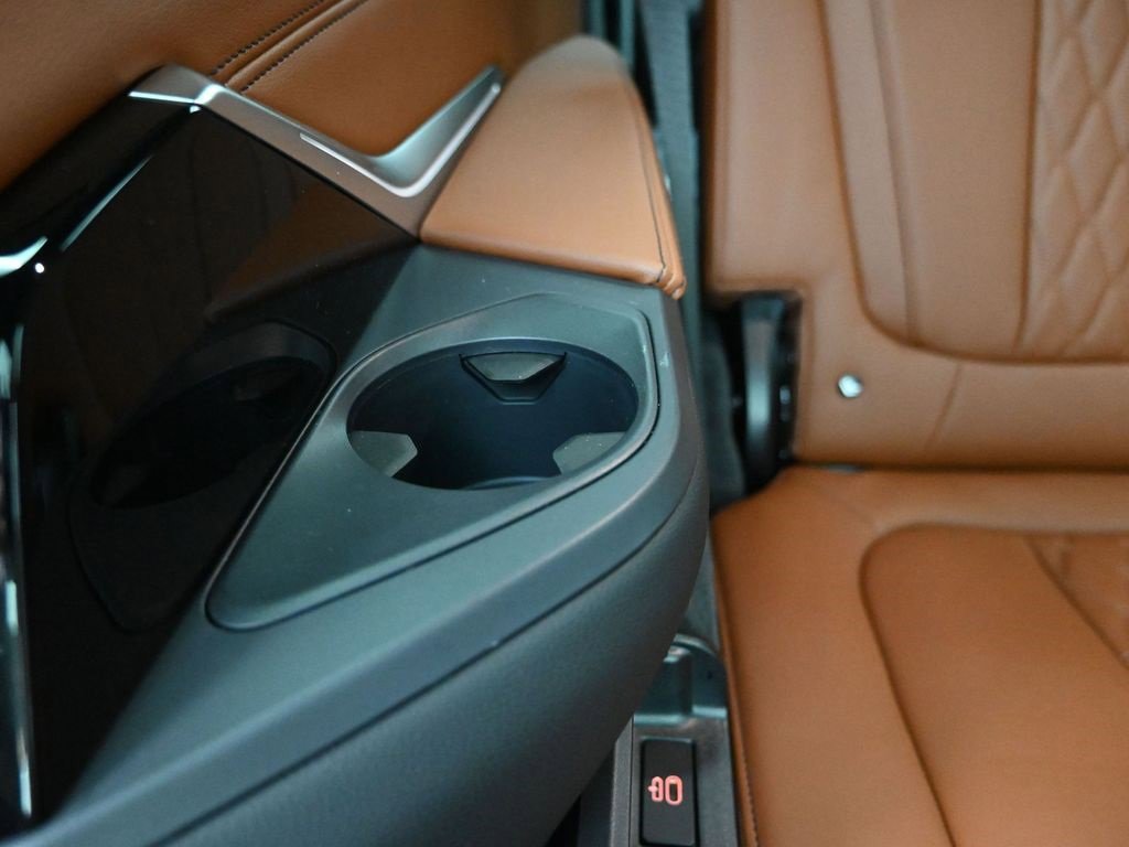 New 2026 BMW X7 xDrive40i w/ M Sport Package image 37