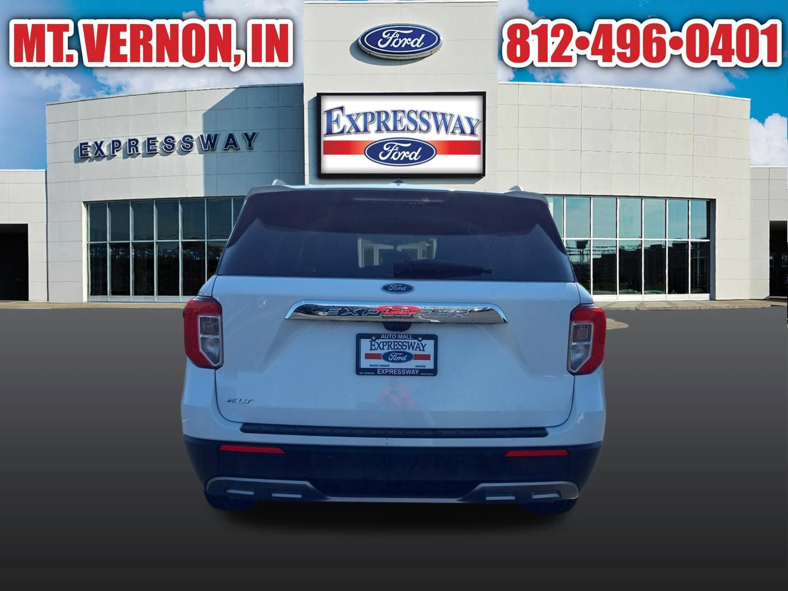 Used 2024 Ford Explorer XLT w/ Equipment Group 202A RWD image 8