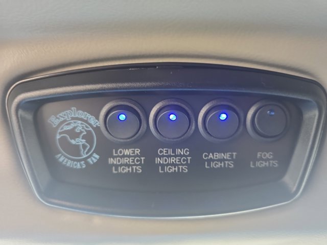 Used 2023 GMC Savana 2500 image 23