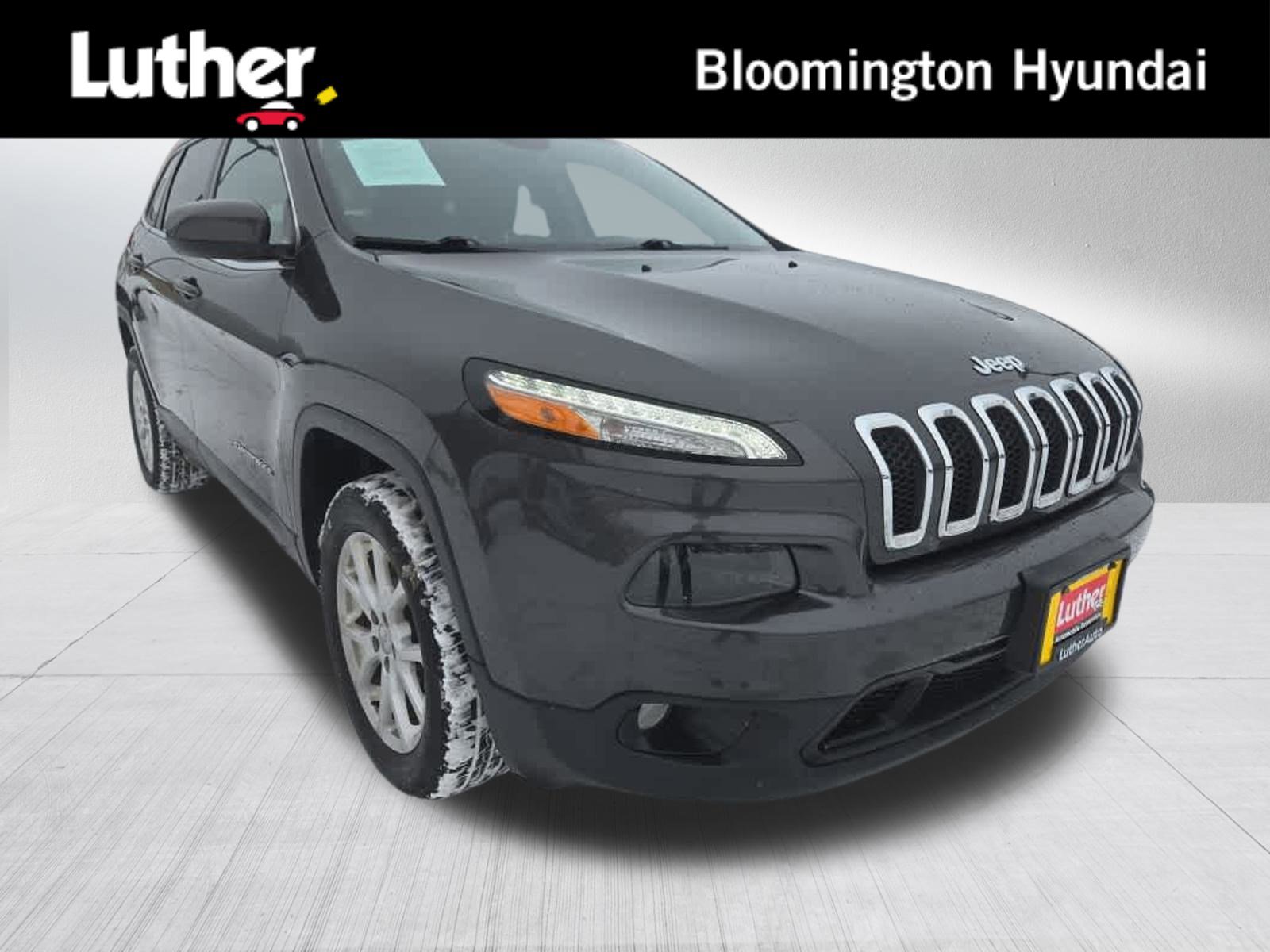 Used 2016 Jeep Cherokee Latitude image 1