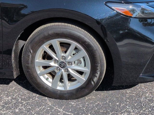 Used 2025 Toyota Camry LE w/ Convenience Package FWD image 10