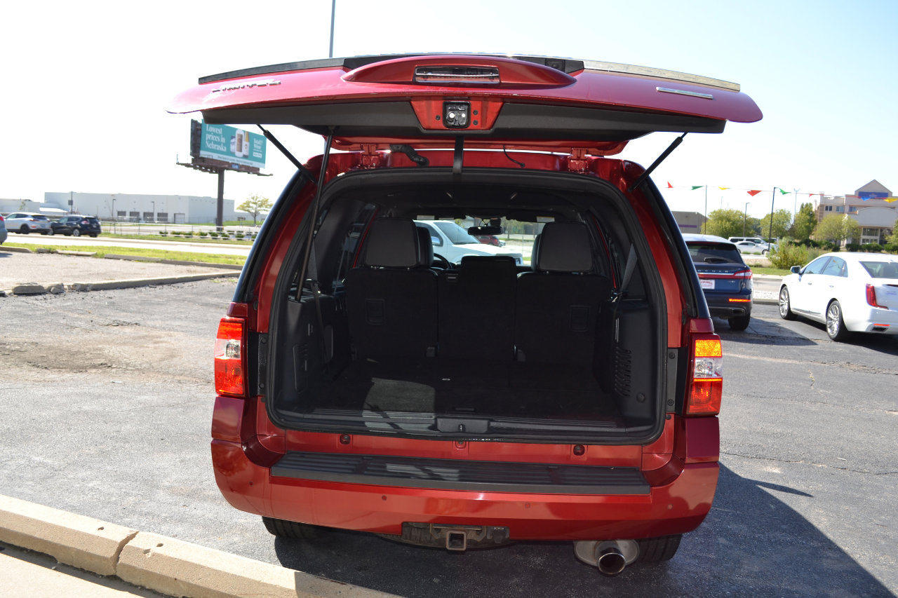 Used 2016 Ford Expedition Limited w/ Equipment Group 301A image 7