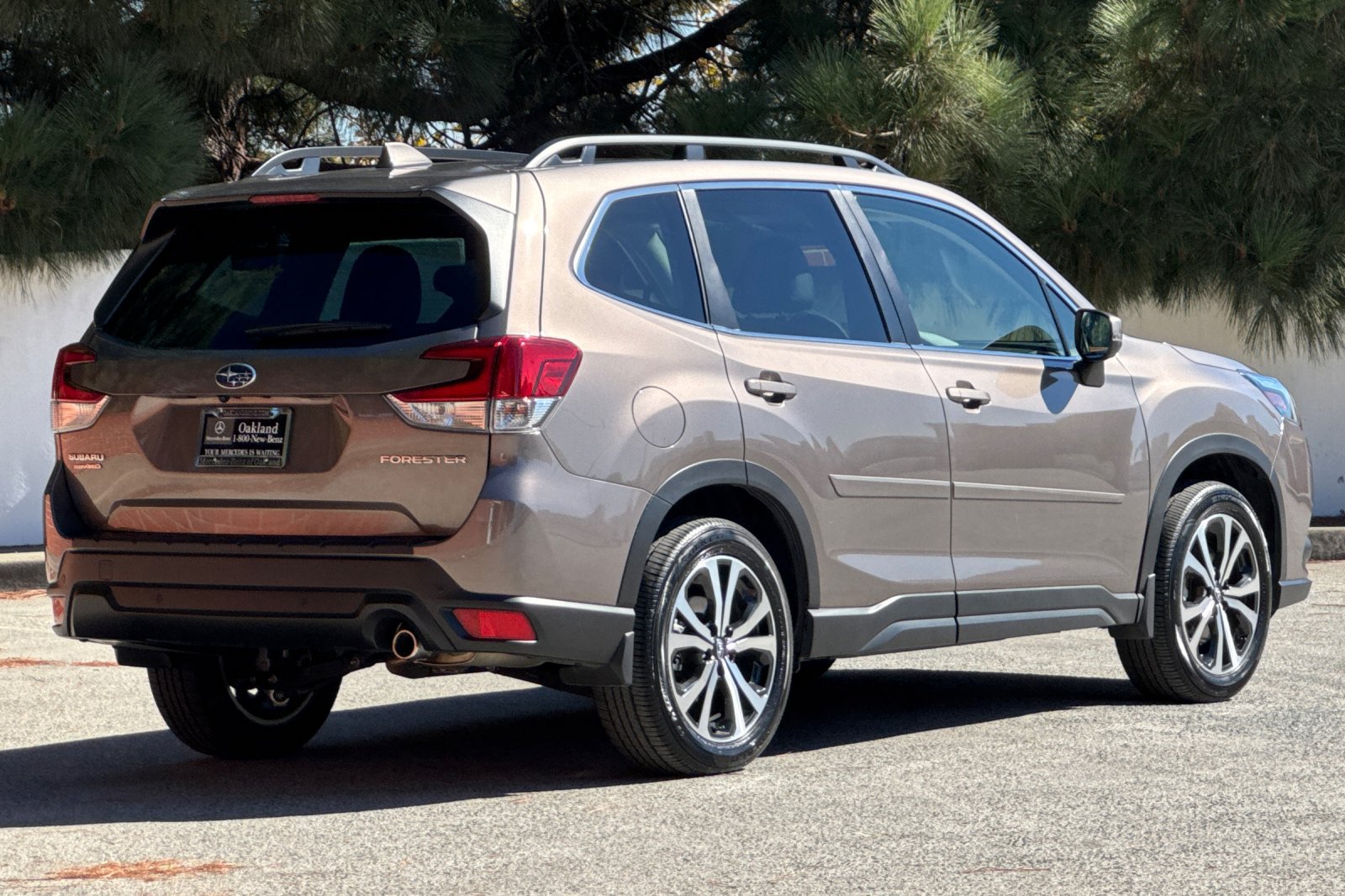 Used 2023 Subaru Forester Limited w/ Popular Package #2 AWD/4WD image 4