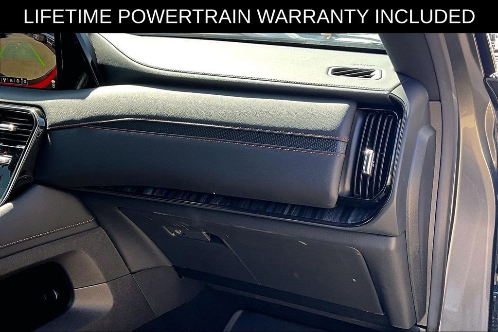 Used 2025 Nissan Armada PRO-4X image 18