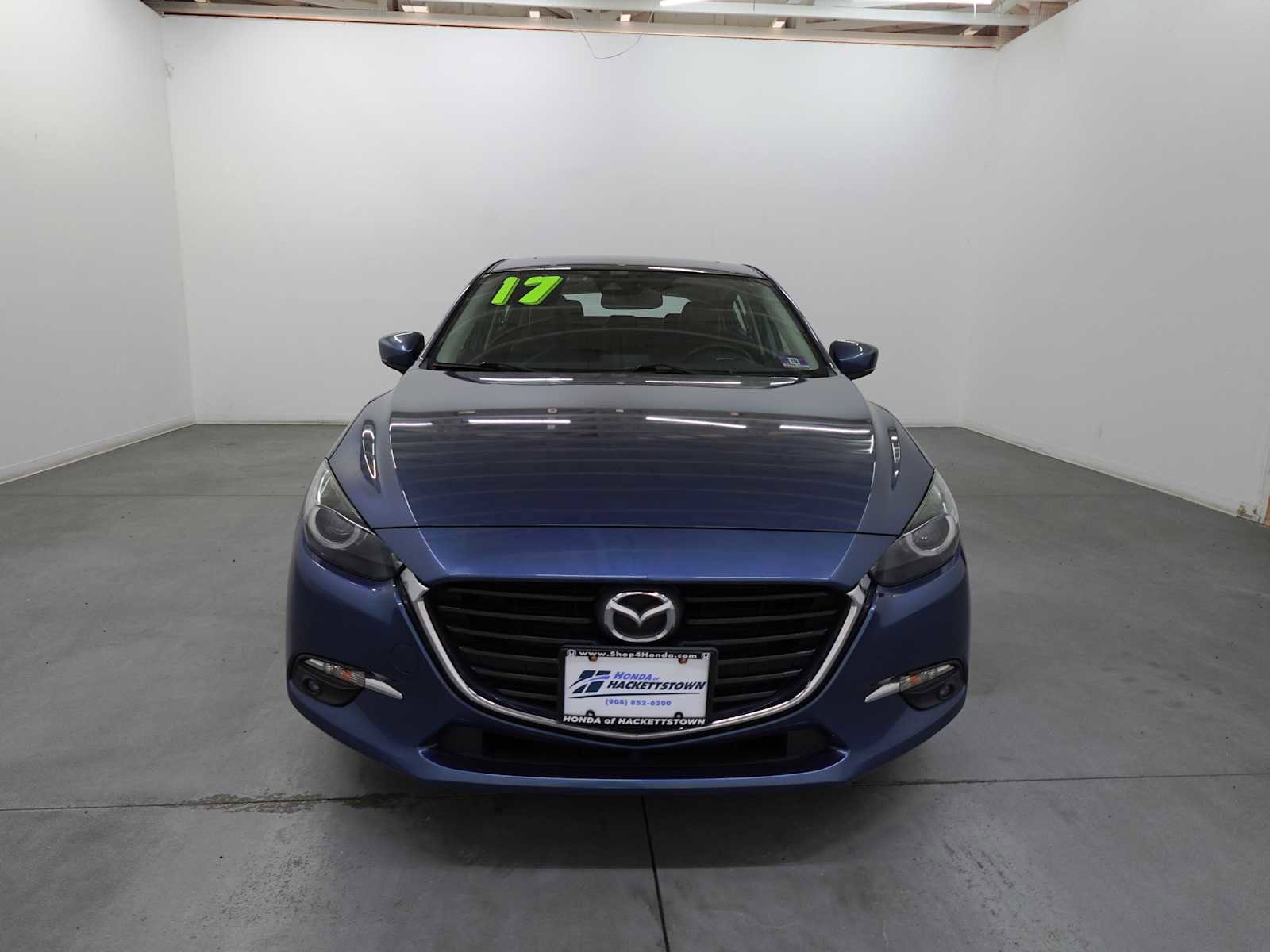 Used 2017 MAZDA MAZDA3 Grand Touring w/ Premium Equipment Package FWD image 2