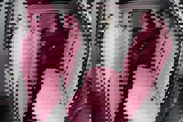 Used 2018 Land Rover Range Rover Evoque SE Premium image 19