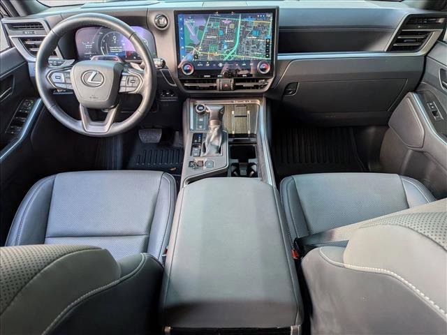 Used 2025 Lexus GX 550 w/ Cold Area Package image 15