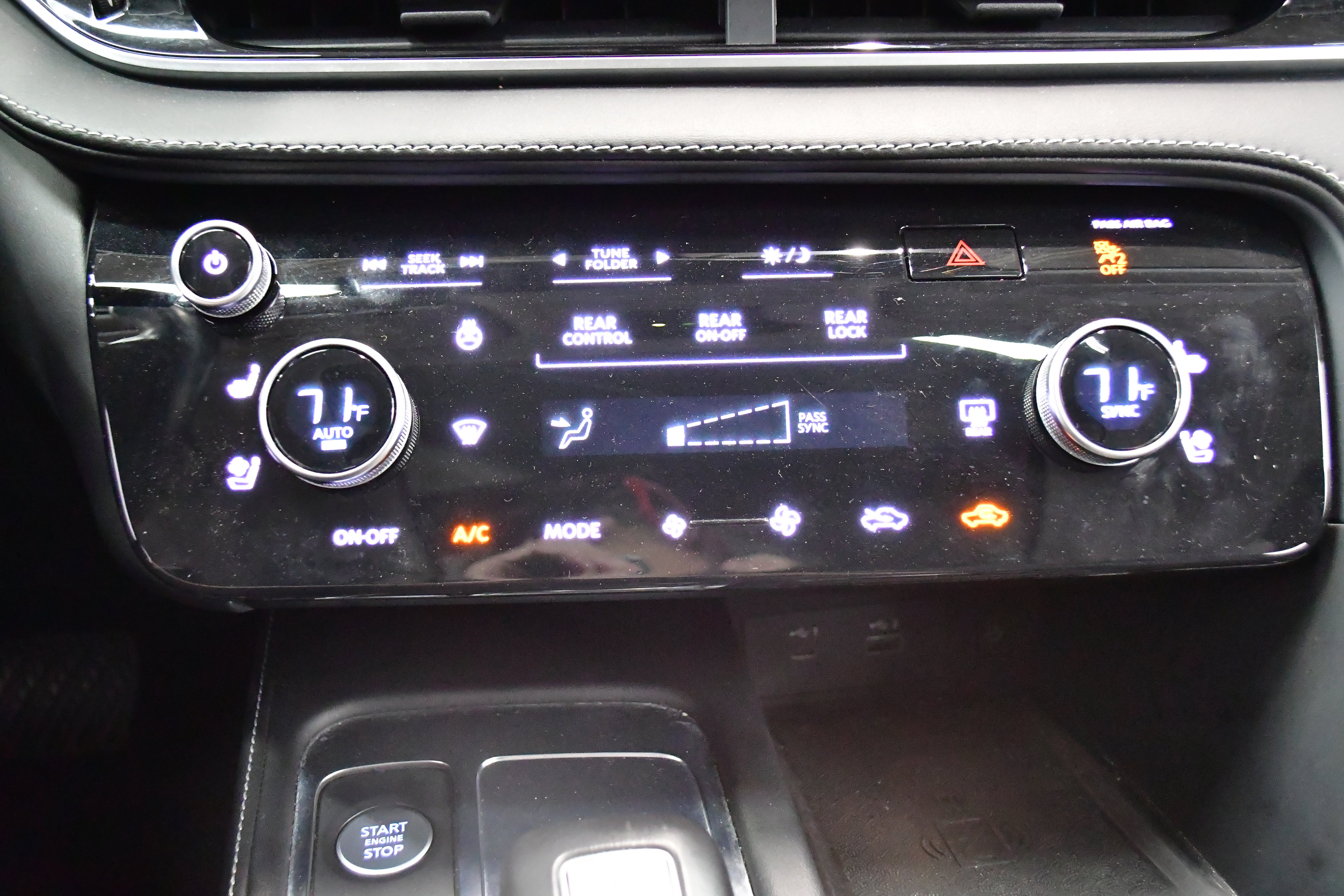 Used 2023 INFINITI QX60 Luxe w/ Performance Audio Package image 32