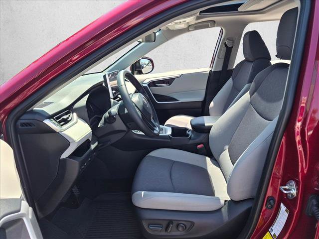 Used 2025 Toyota RAV4 XLE w/ Convenience Package AWD/4WD image 11