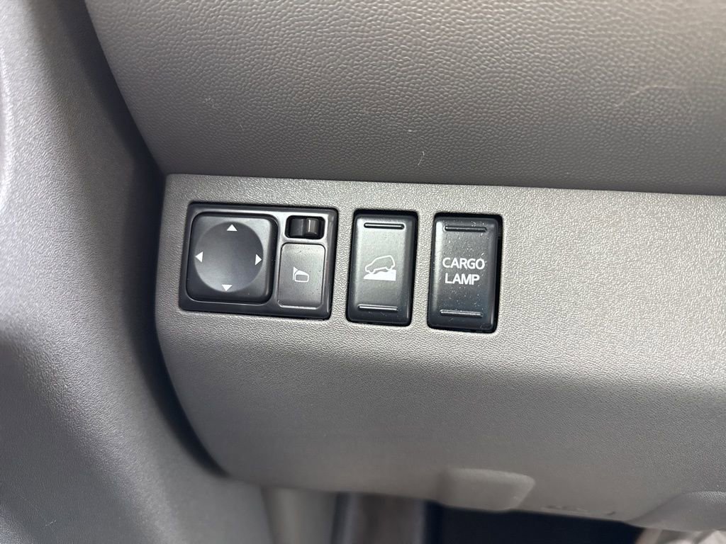 Used 2017 Nissan Frontier SV image 15