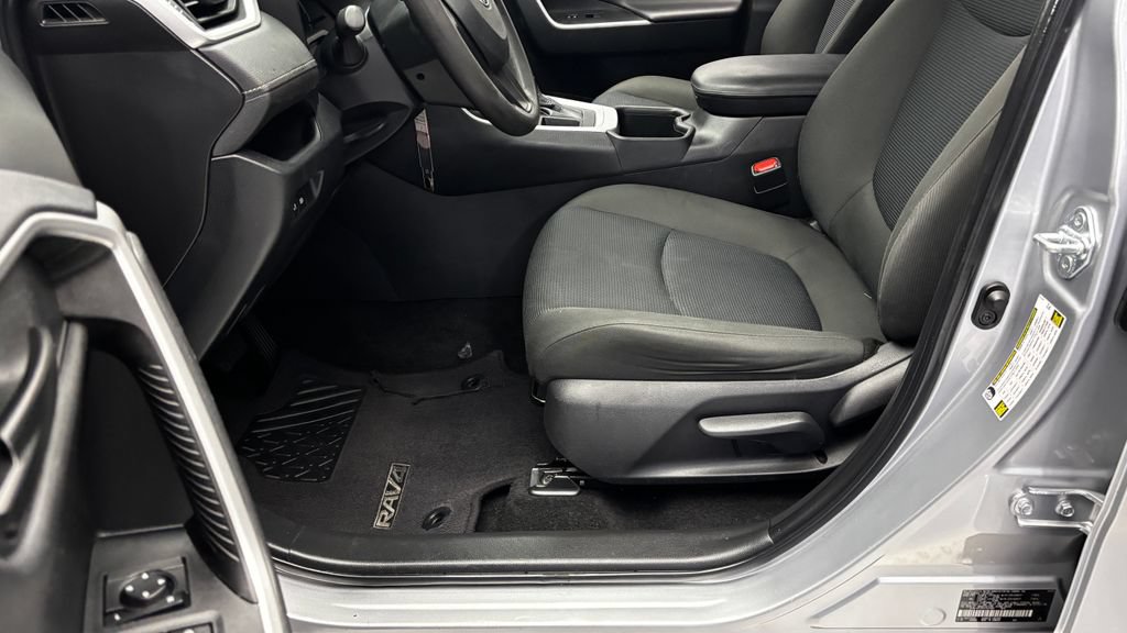Used 2023 Toyota RAV4 LE FWD image 12
