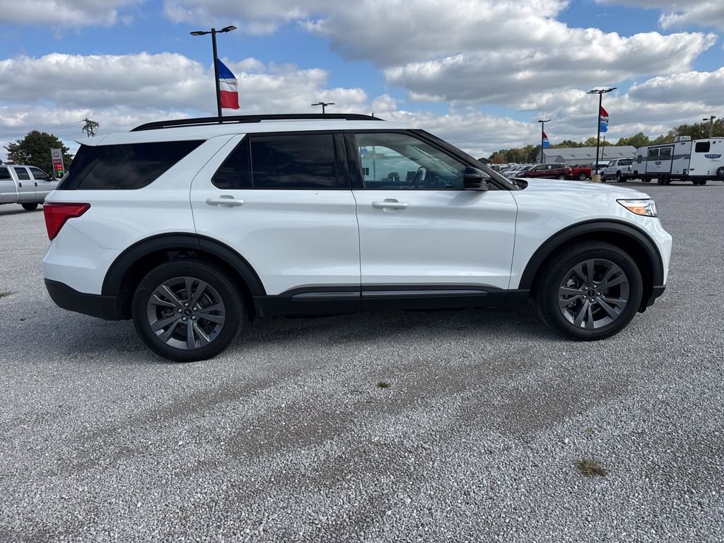 Used 2023 Ford Explorer XLT w/ Equipment Group 202A AWD/4WD image 7