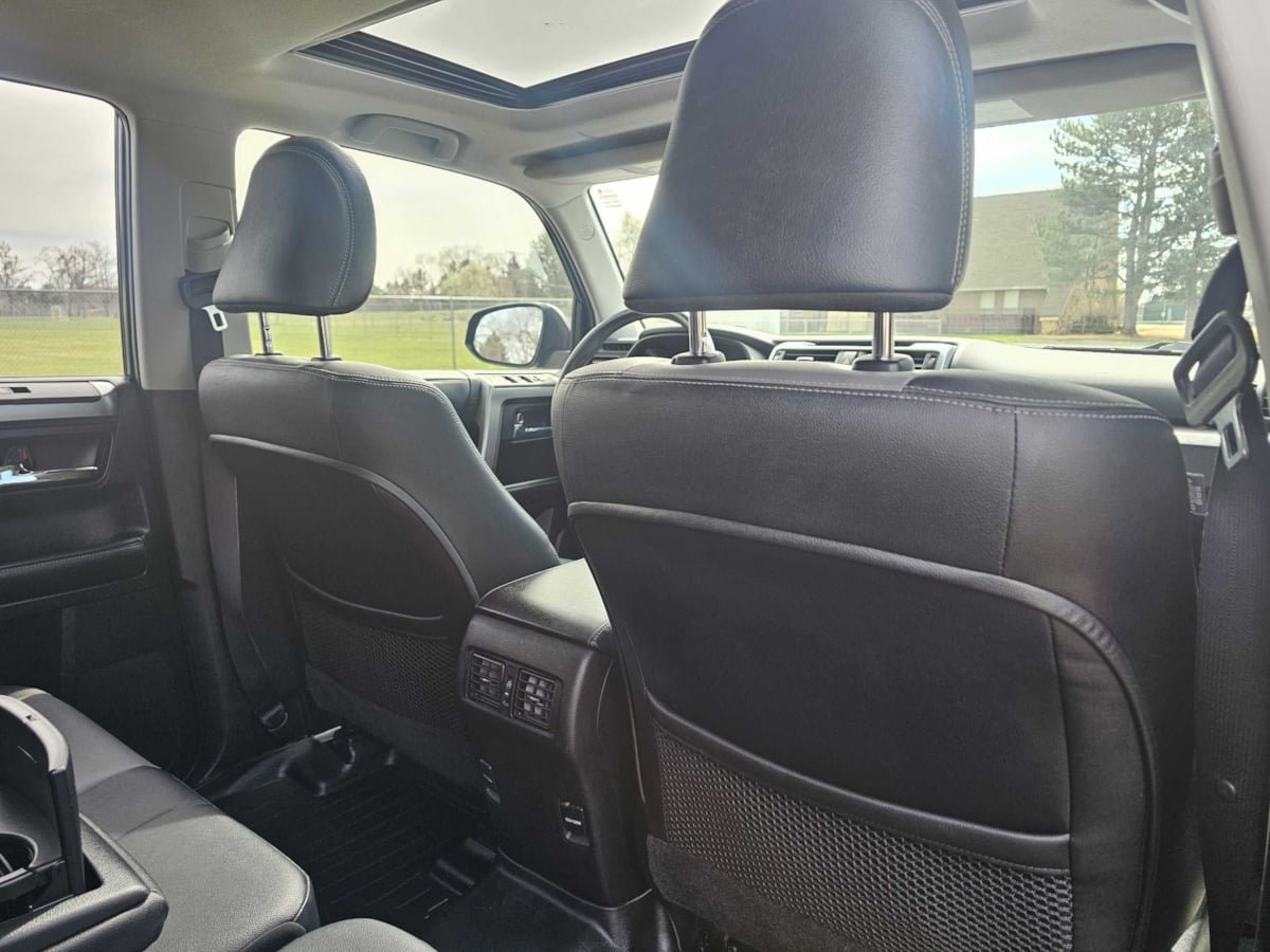 Used 2016 Toyota 4Runner SR5 Premium RWD image 42