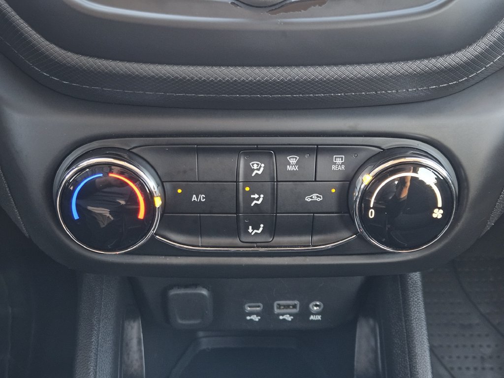 Used 2023 Chevrolet TrailBlazer LS FWD image 19