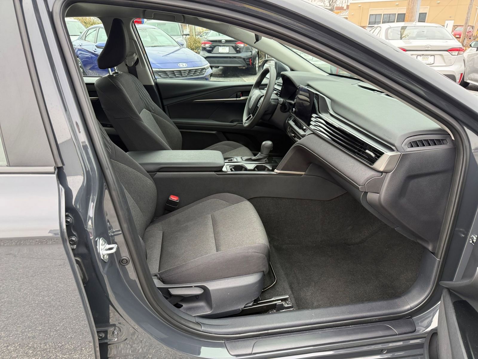 Used 2025 Toyota Camry LE image 36