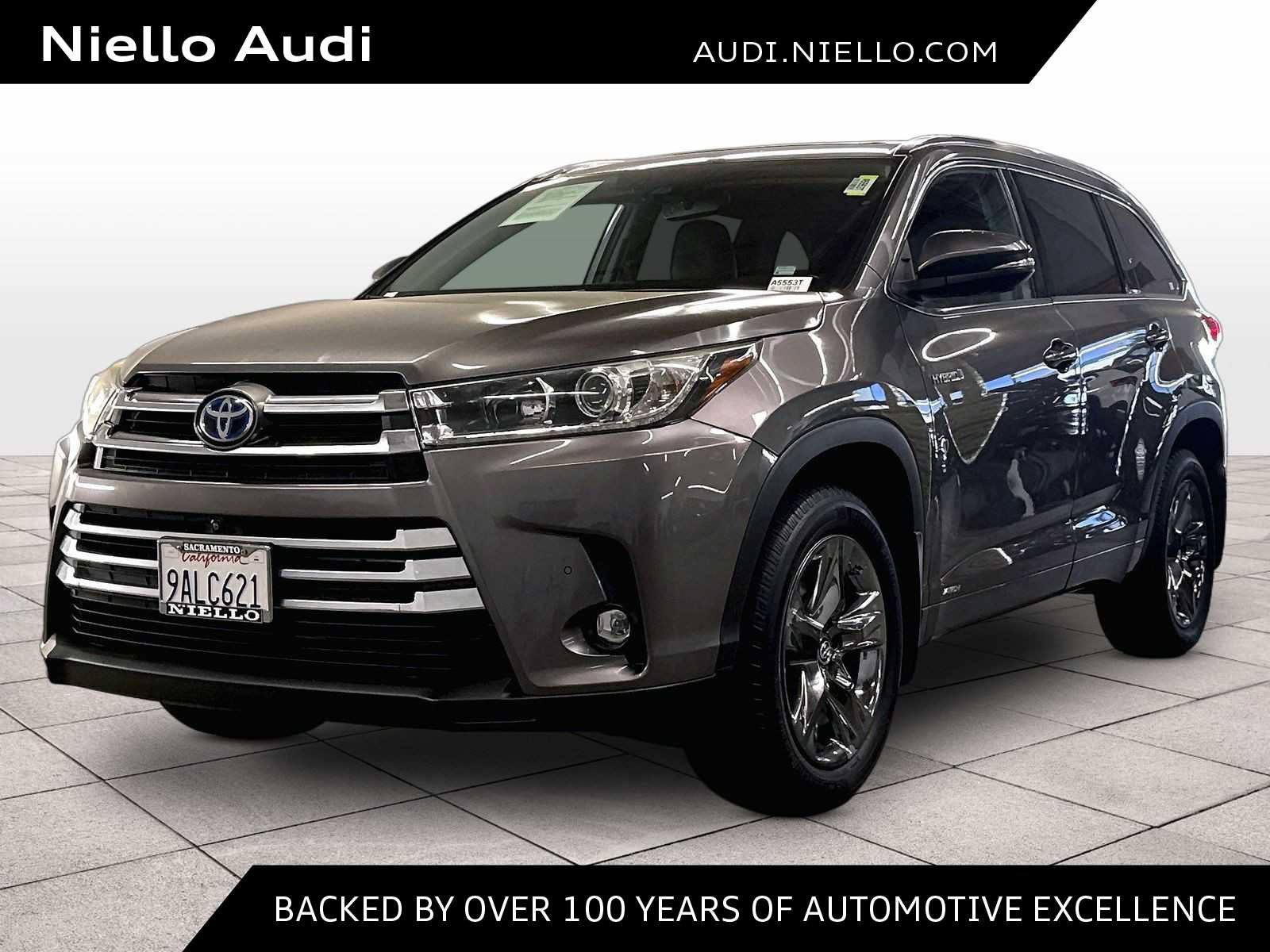 Used 2019 Toyota Highlander Limited Platinum AWD/4WD image 1