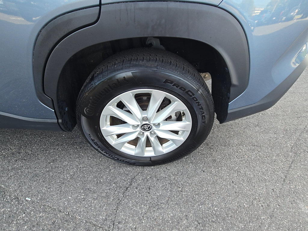 Certified 2024 Toyota Corolla Cross LE AWD/4WD image 10