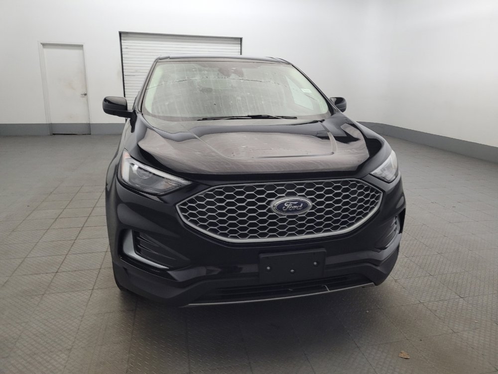 Used 2023 Ford Edge SEL image 14