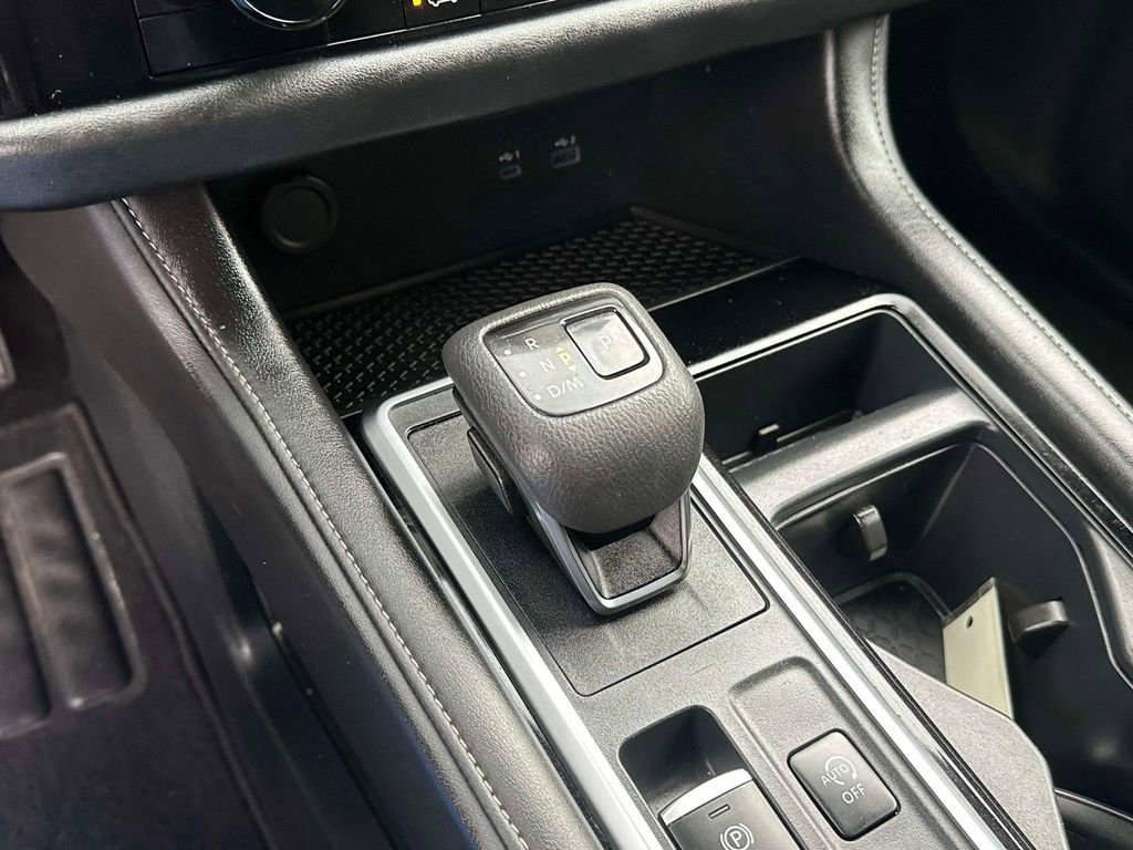 Used 2024 Nissan Pathfinder SV AWD/4WD image 27