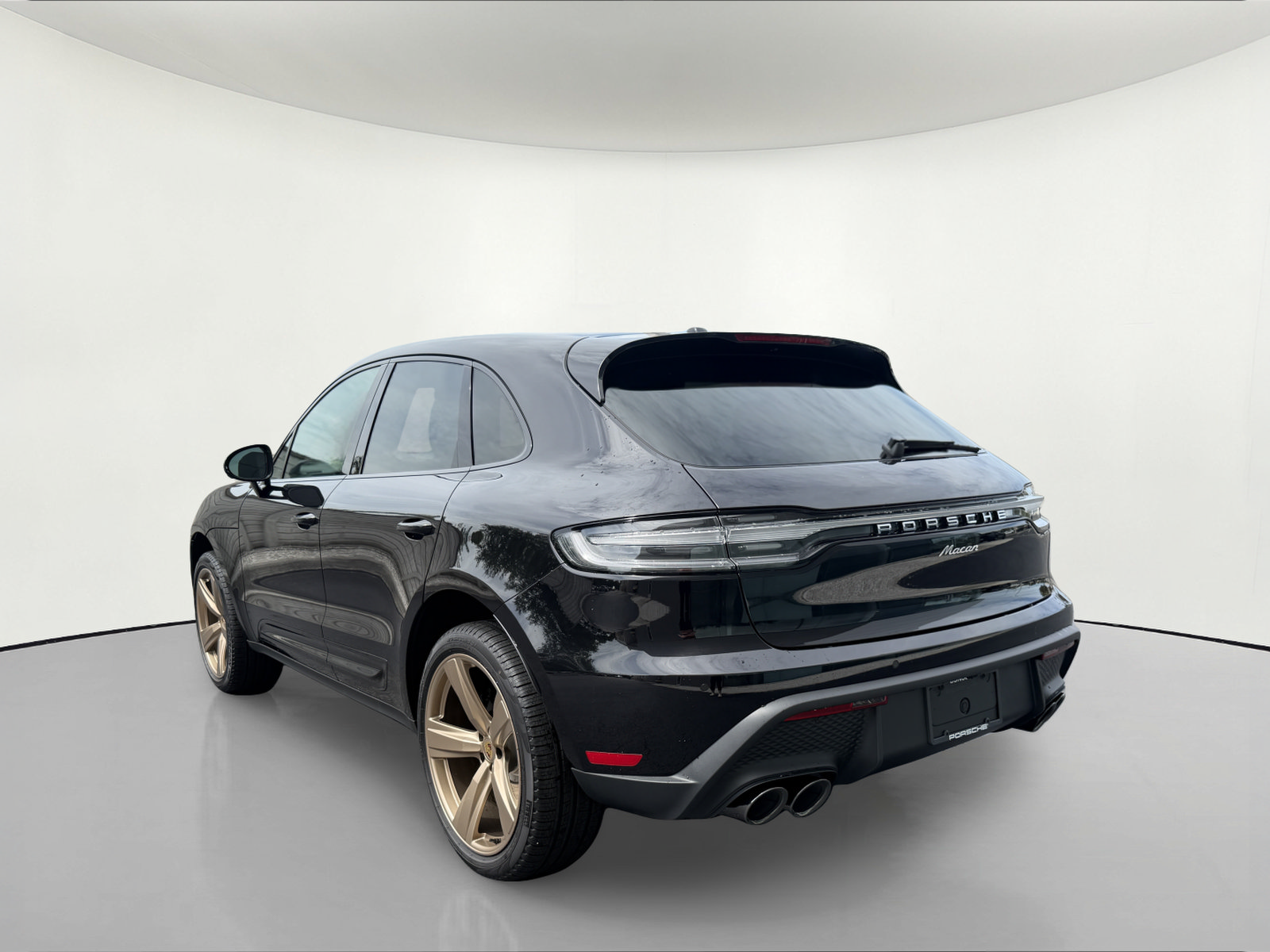 New 2026 Porsche Macan AWD/4WD image 3